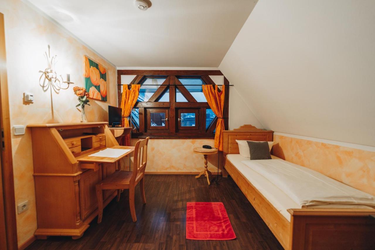 Landhotel Neukirchner Hof Neukirchen Bei Sulzbach-Rosenberg الغرفة الصورة