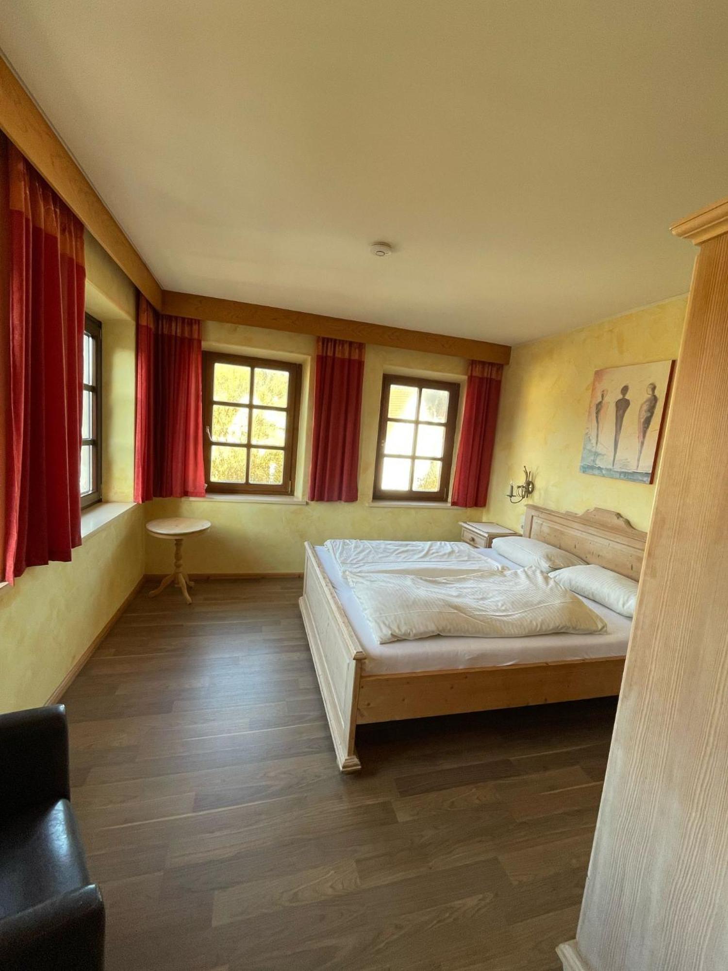 Landhotel Neukirchner Hof Neukirchen Bei Sulzbach-Rosenberg المظهر الخارجي الصورة